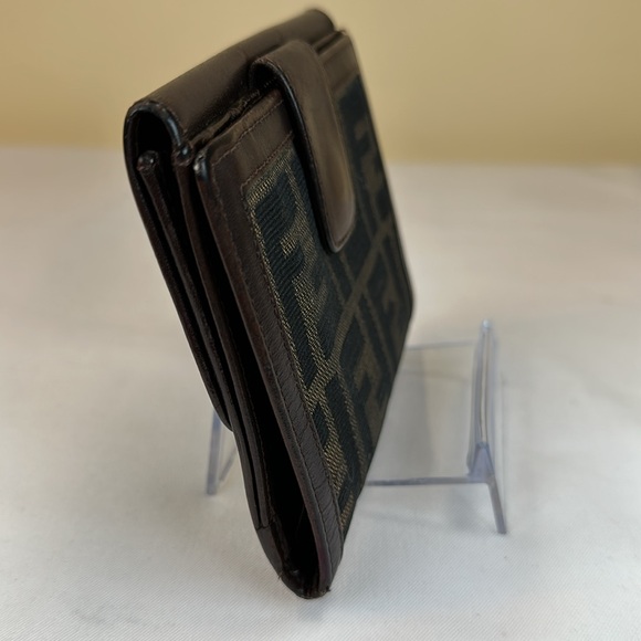 Fendi Zucca bifold wallet with brown leather trim and interior - Picture 5 of 11